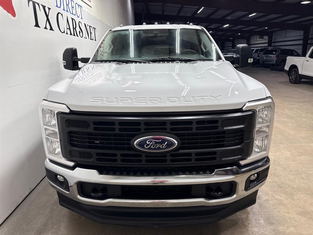 Ford F-350 SD XL Crew Cab Long Bed DRW 4WD 2024