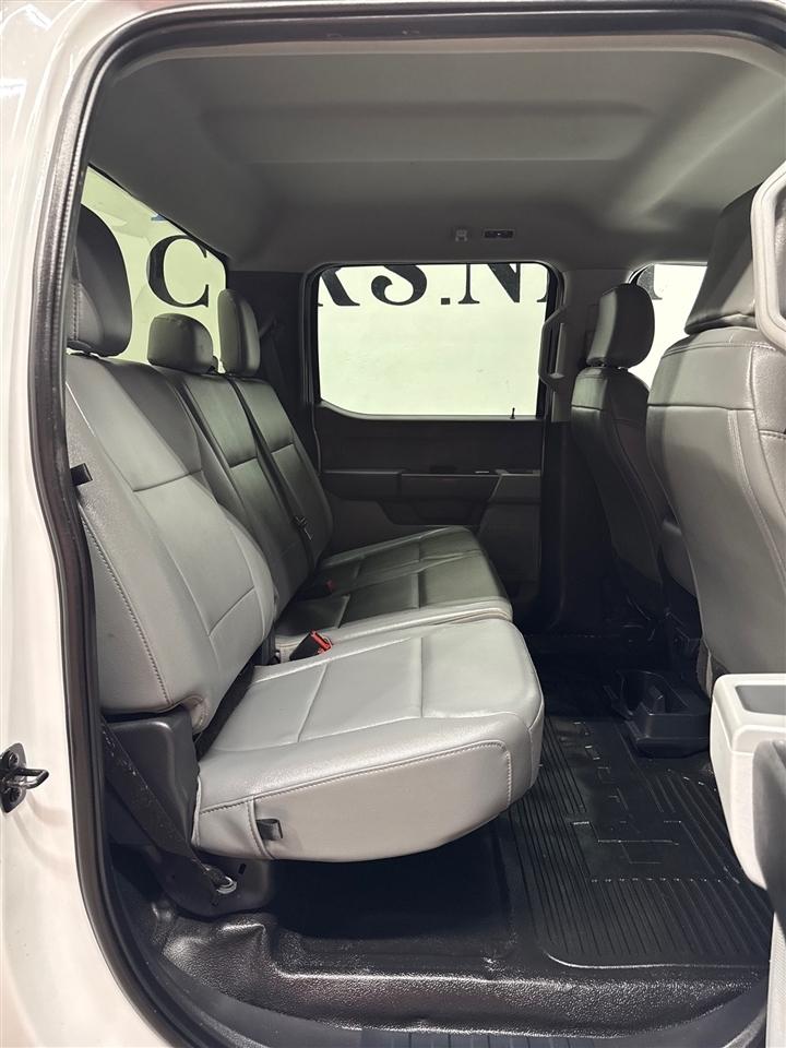 Ford F-350 SD XL Crew Cab Long Bed DRW 4WD 2024