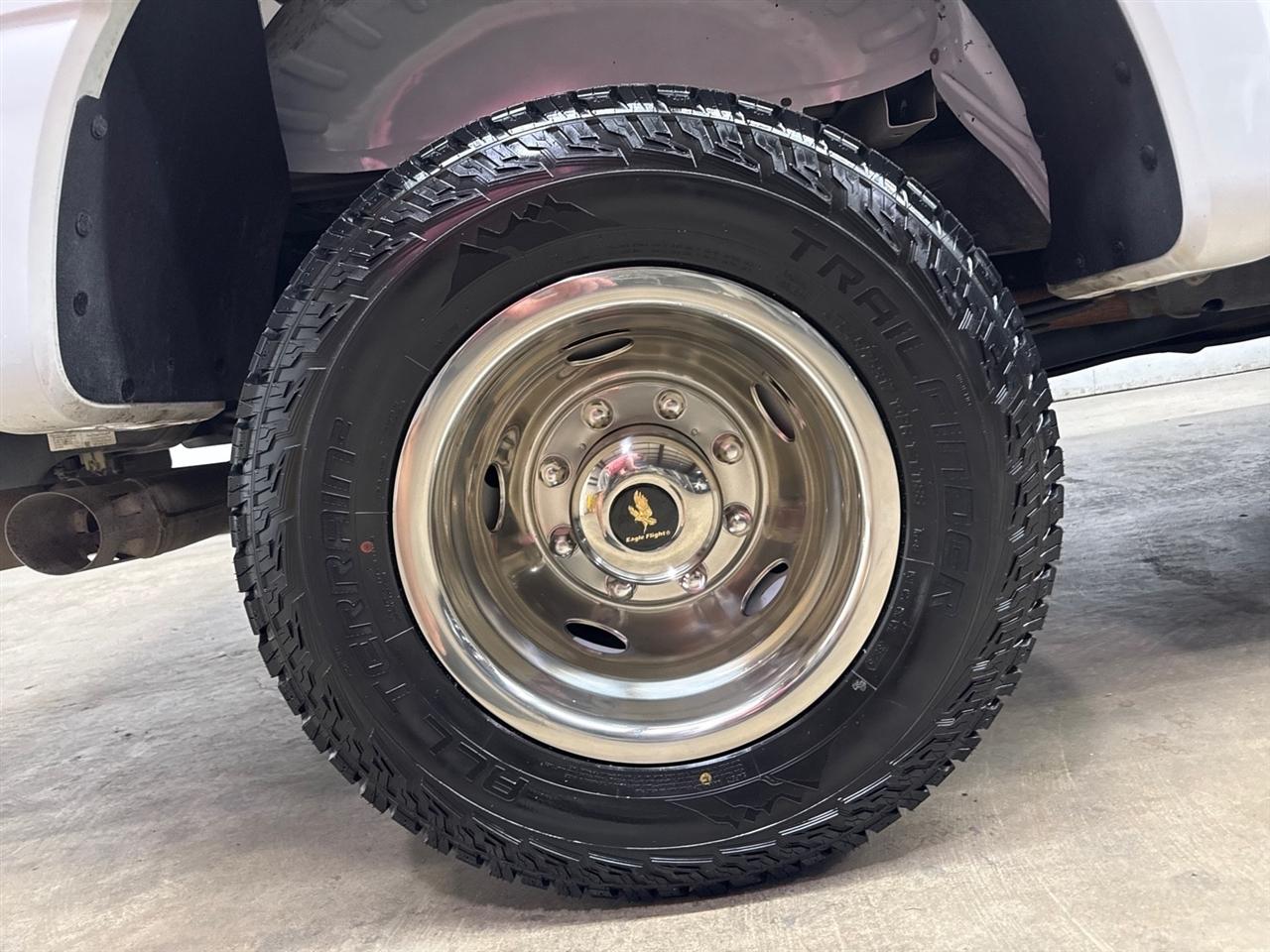 Ford F-350 SD XL Crew Cab Long Bed DRW 4WD 2024