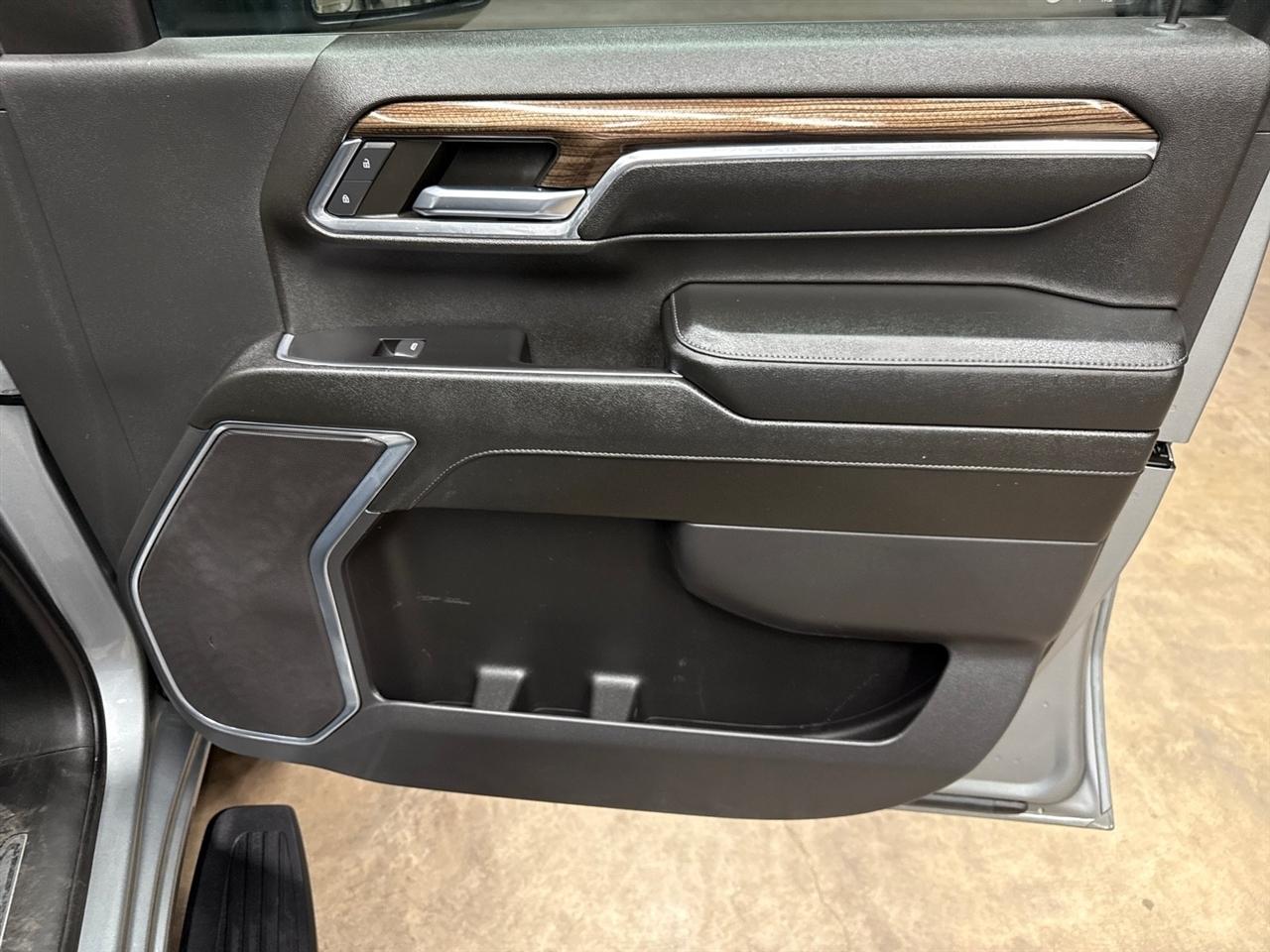 Chevrolet Silverado 3500HD LT Crew Cab 4WD 2024
