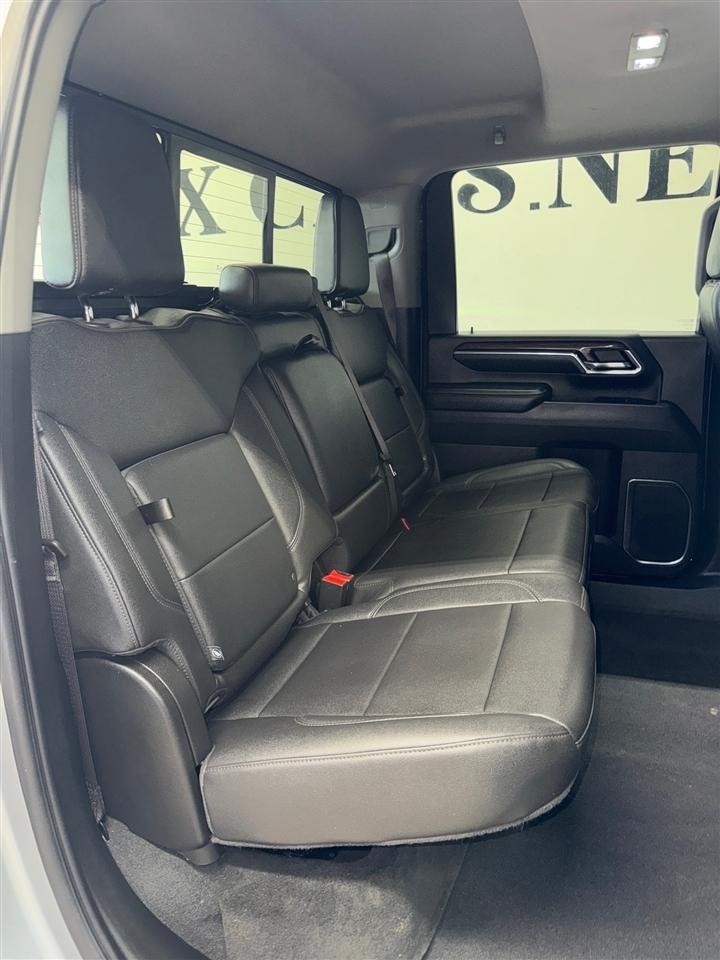Chevrolet Silverado 3500HD LT Crew Cab 4WD 2024
