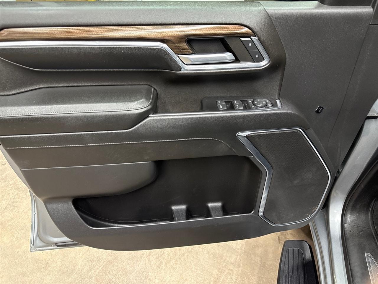 Chevrolet Silverado 3500HD LT Crew Cab 4WD 2024