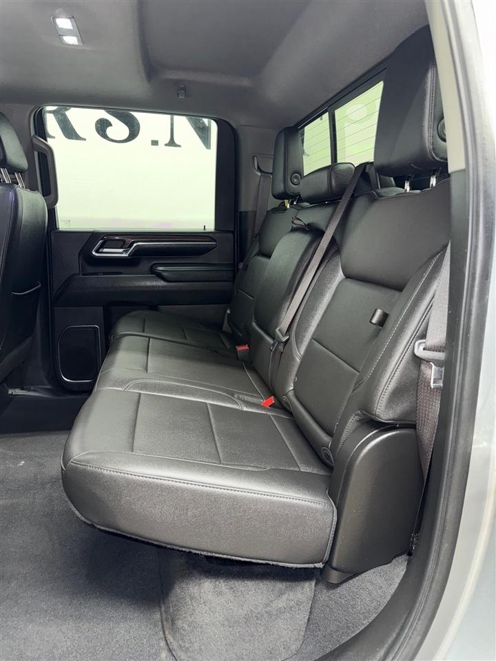 Chevrolet Silverado 3500HD LT Crew Cab 4WD 2024