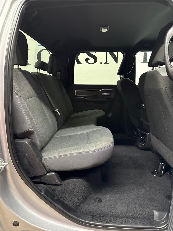 RAM 2500 Tradesman Crew Cab SWB 4WD 2022