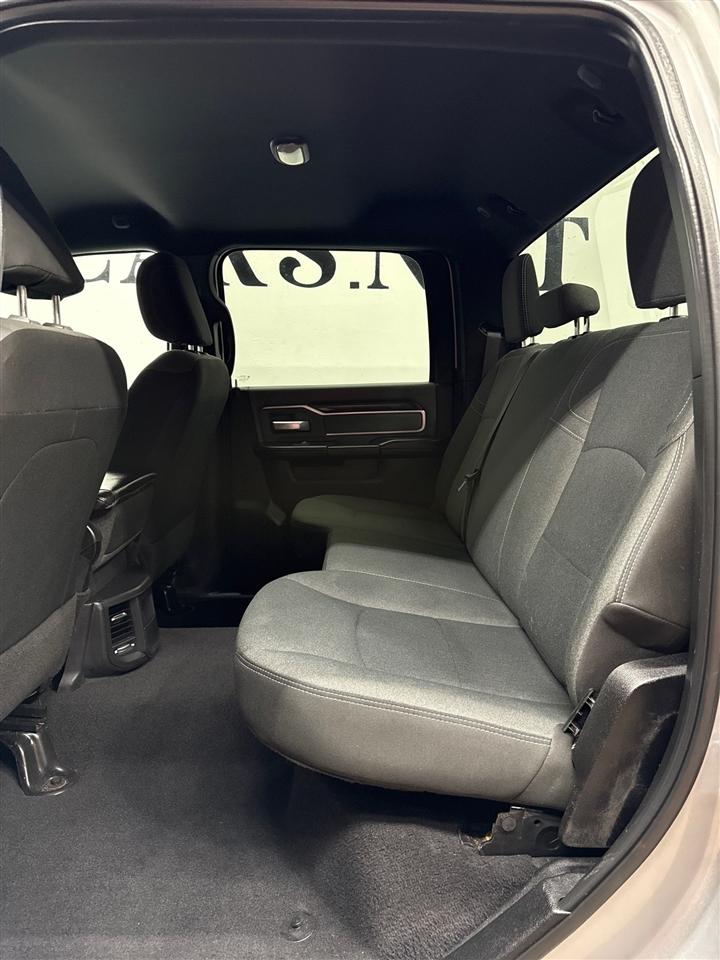 RAM 2500 Tradesman Crew Cab SWB 4WD 2022