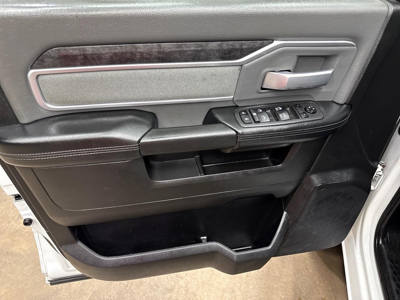 RAM 2500 Tradesman Crew Cab LWB 4WD 2022