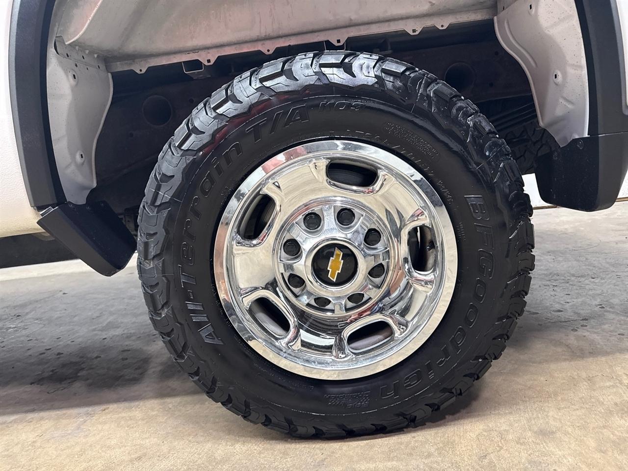 Chevrolet Silverado 2500HD Work Truck Double Cab Long Box 4WD 2023