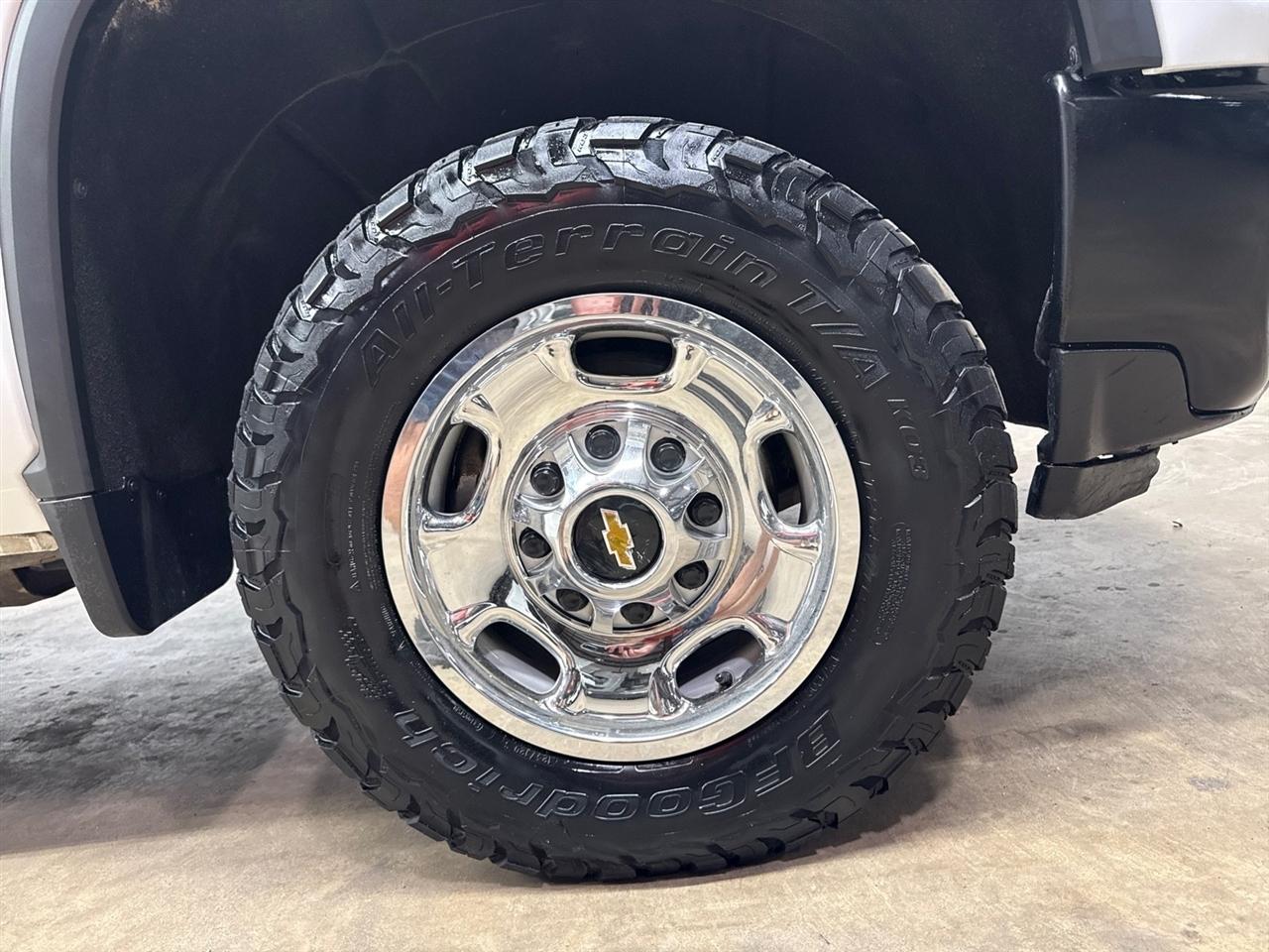 Chevrolet Silverado 2500HD Work Truck Double Cab Long Box 4WD 2023