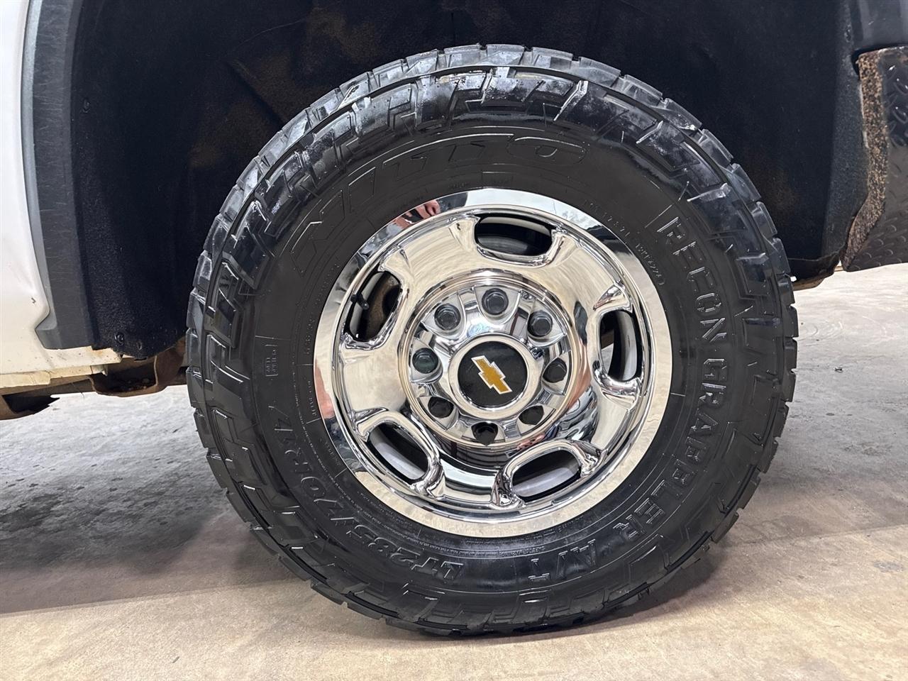 Chevrolet Silverado 2500HD Work Truck Crew Cab Long Box 4WD 2023