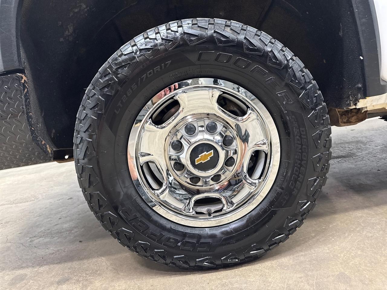 Chevrolet Silverado 2500HD Work Truck Crew Cab Long Box 4WD 2023