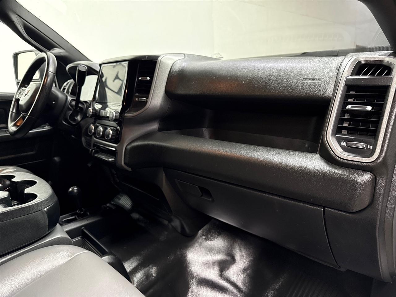 RAM 3500 Tradesman Crew Cab 4WD DRW 2024
