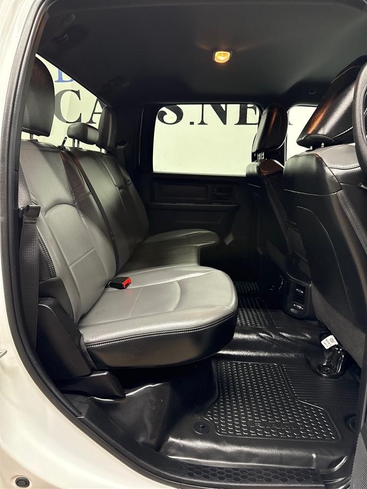 RAM 3500 Tradesman Crew Cab 4WD DRW 2024