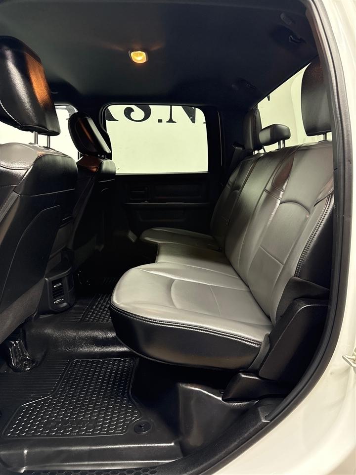 RAM 3500 Tradesman Crew Cab 4WD DRW 2024
