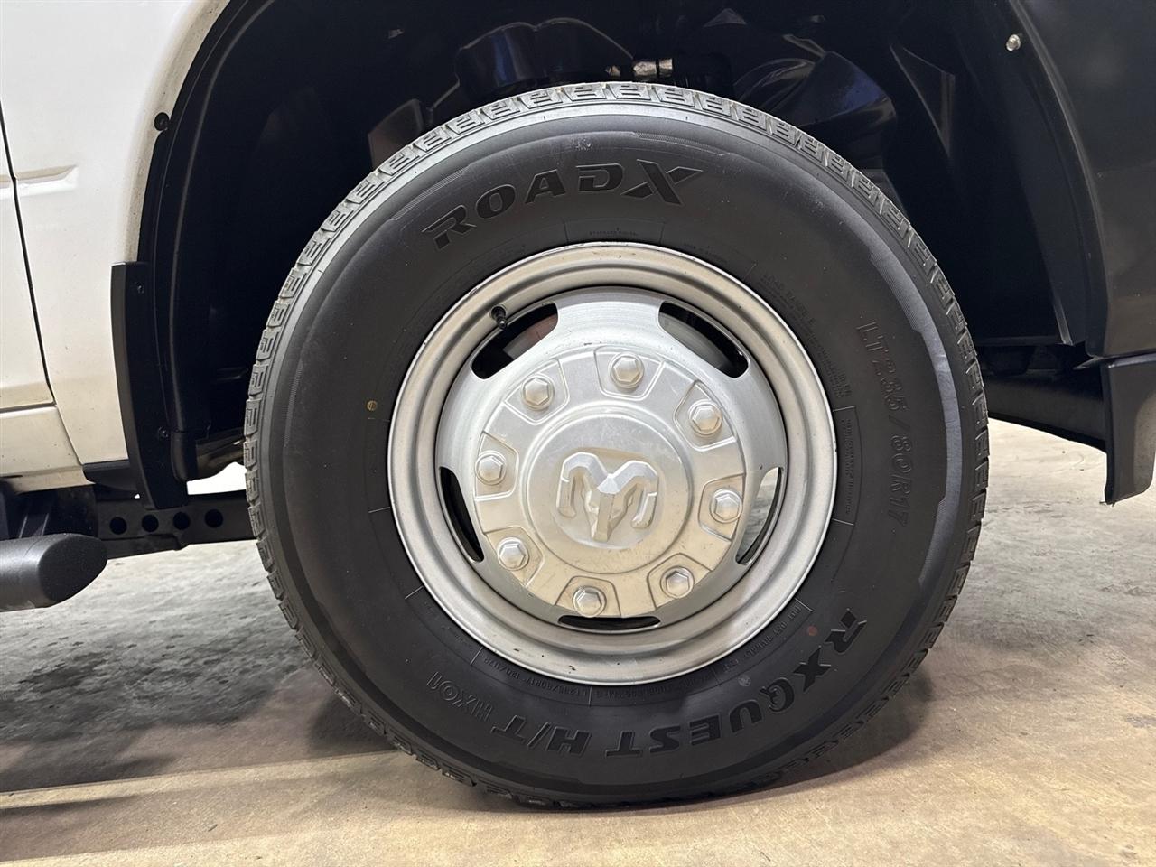 RAM 3500 Tradesman Crew Cab 4WD DRW 2024