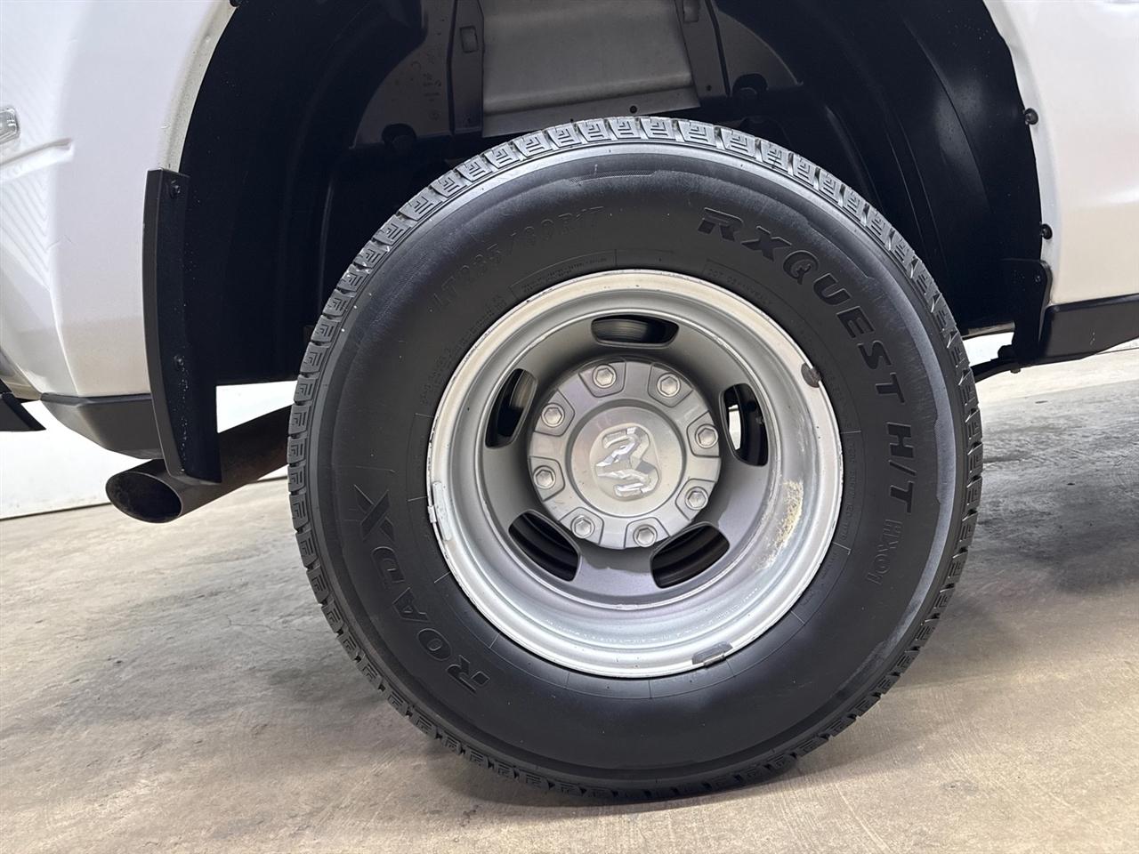RAM 3500 Tradesman Crew Cab 4WD DRW 2024