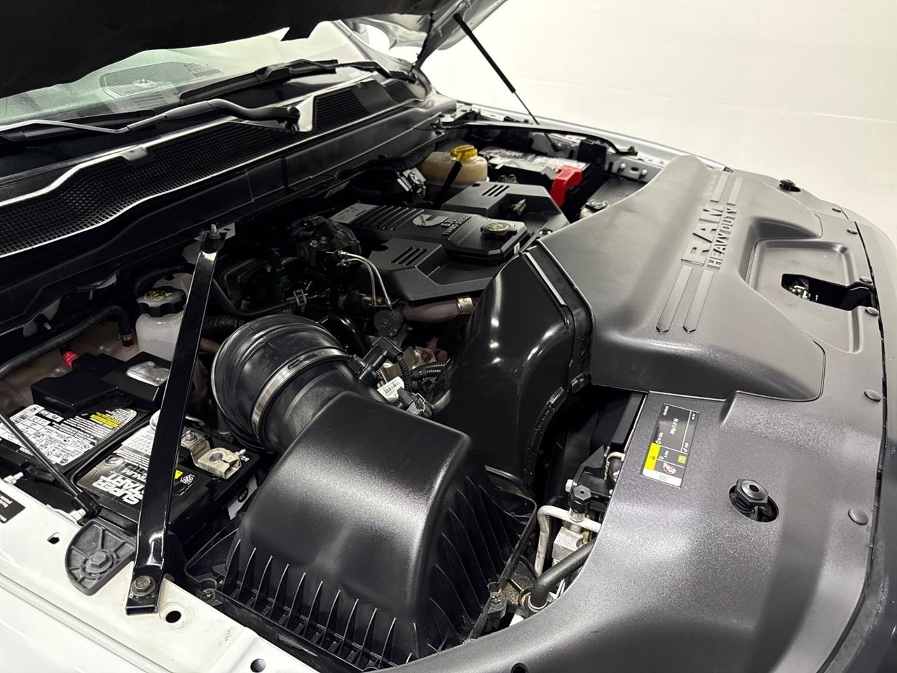 RAM 3500 Tradesman Crew Cab 4WD DRW 2024