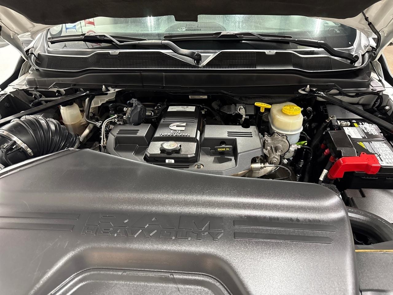 RAM 3500 Tradesman Crew Cab 4WD DRW 2024
