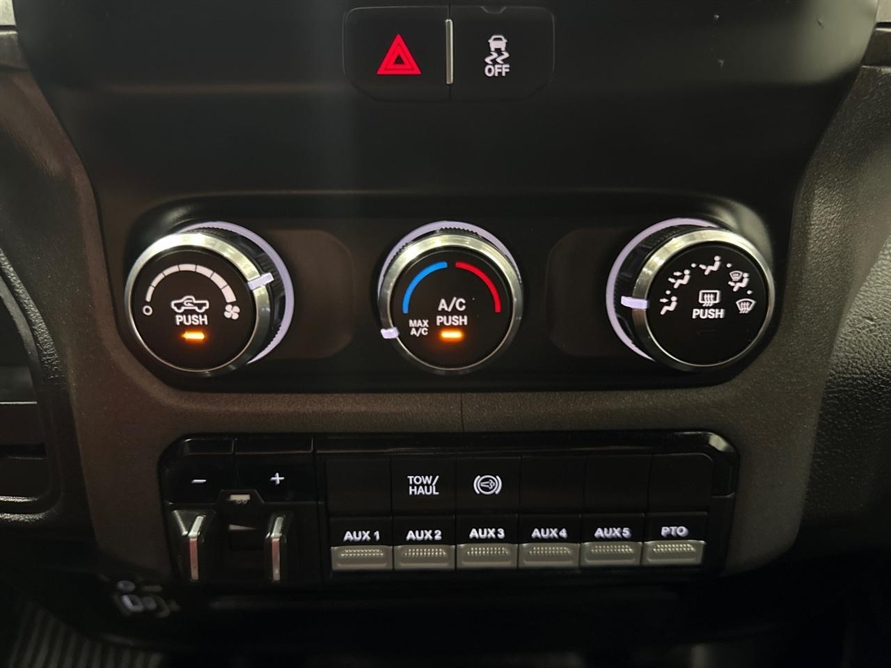 RAM 5500 Crew Cab SWB 4WD DRW 2022