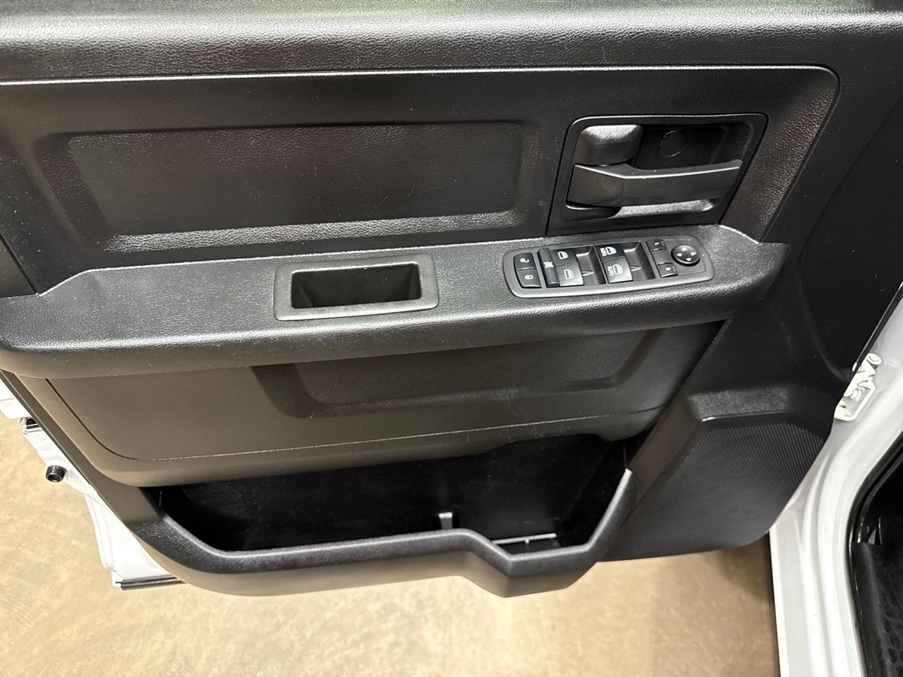 RAM 5500 Crew Cab SWB 4WD DRW 2022