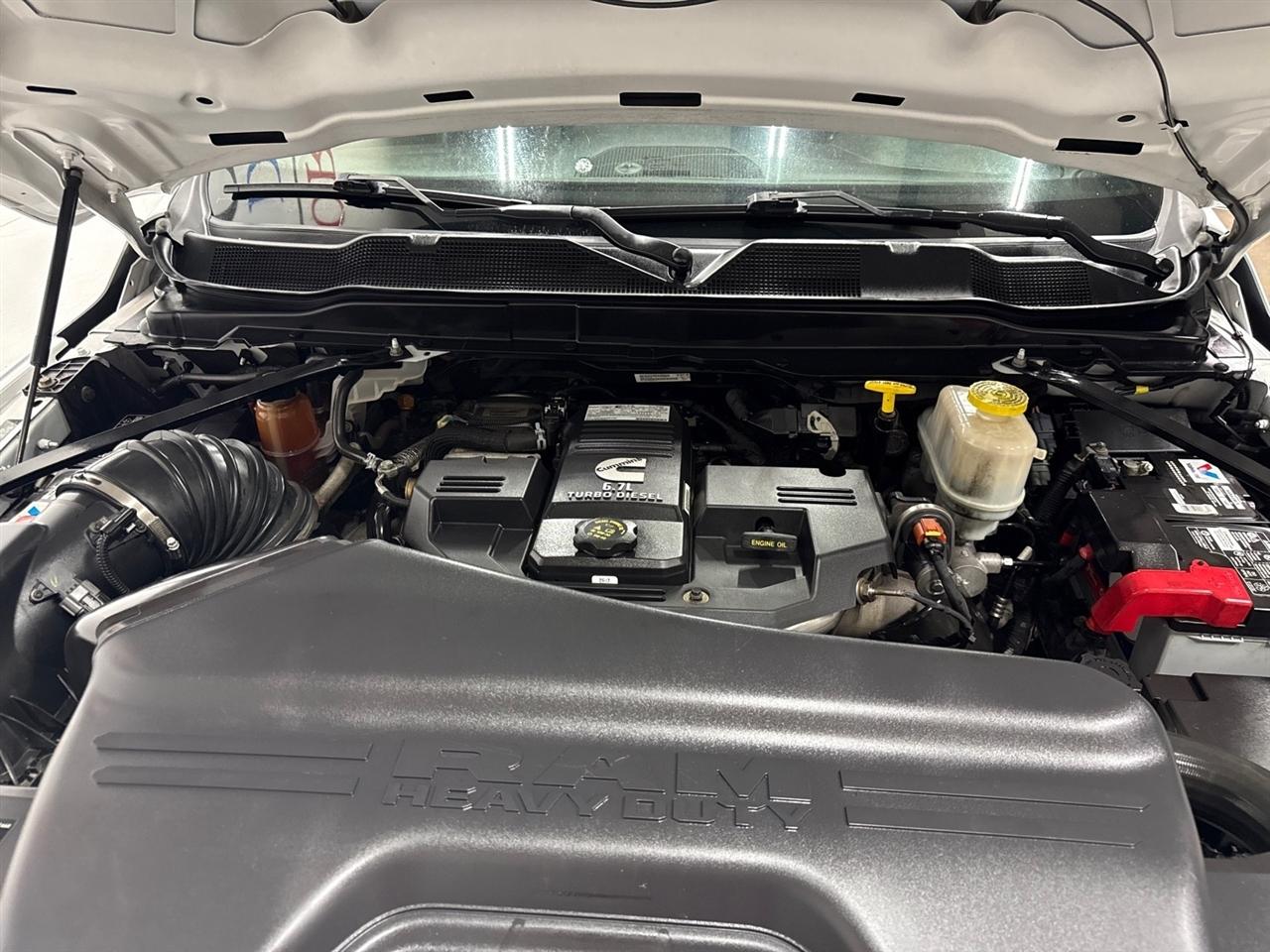 RAM 5500 Crew Cab SWB 4WD DRW 2022