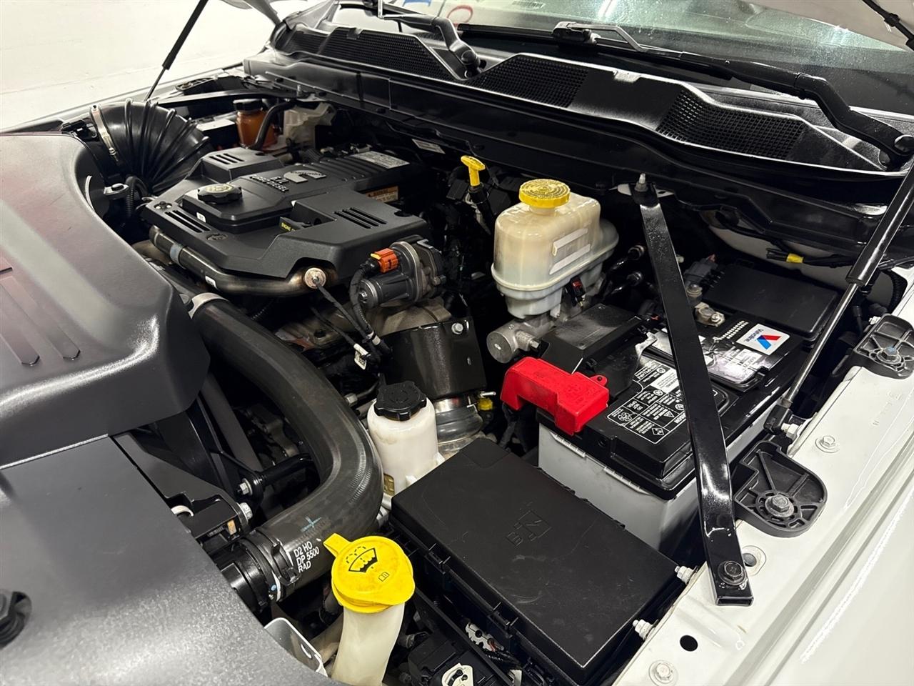 RAM 5500 Crew Cab SWB 4WD DRW 2022