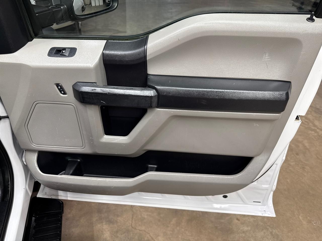 Ford F-550 Regular Cab DRW 2WD 2020