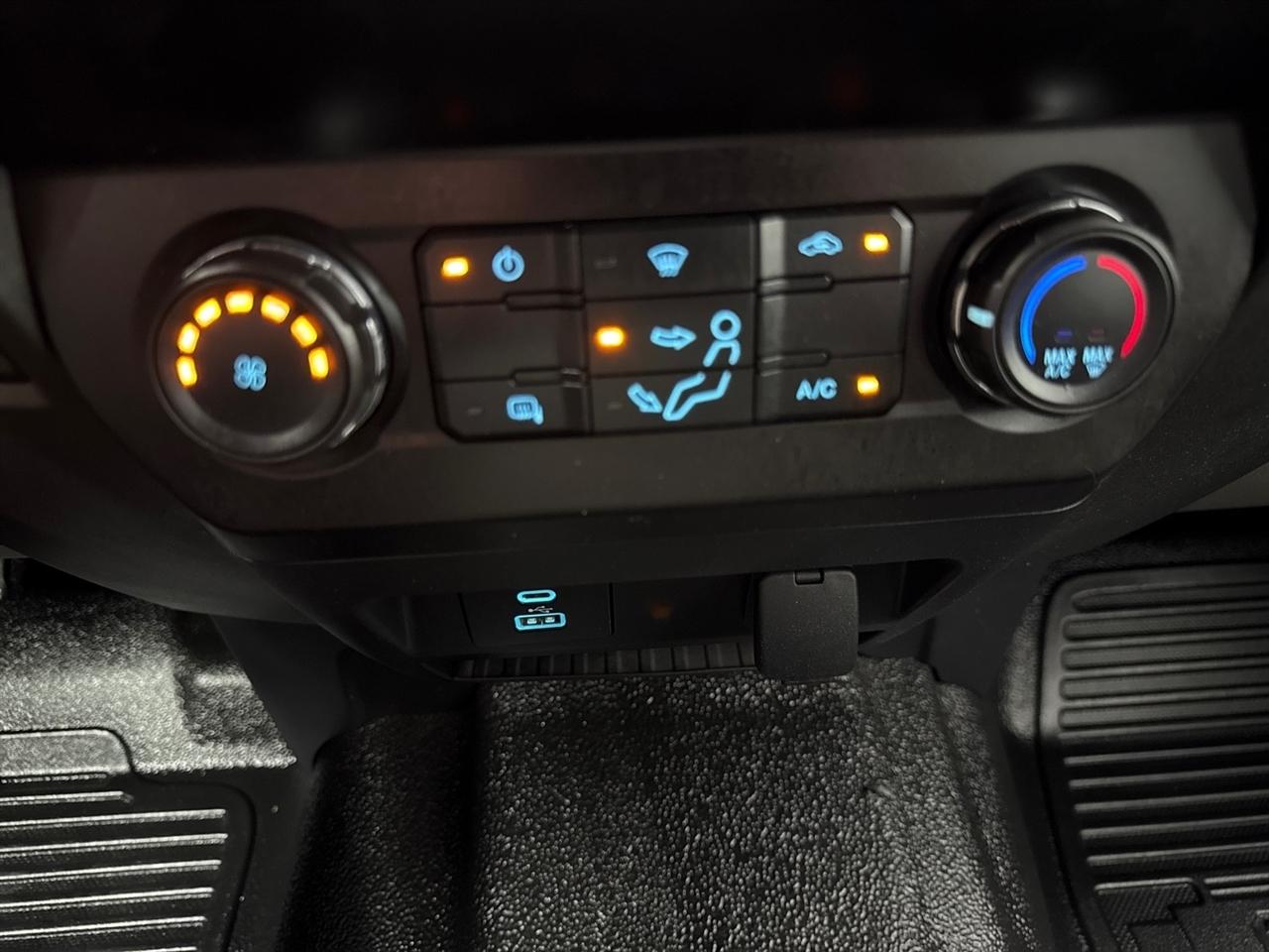 Ford F-250 SD XLT SuperCab Long Bed 4WD 2022