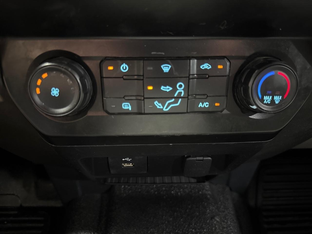 Ford F-250 SD XLT SuperCab Long Bed 4WD 2022