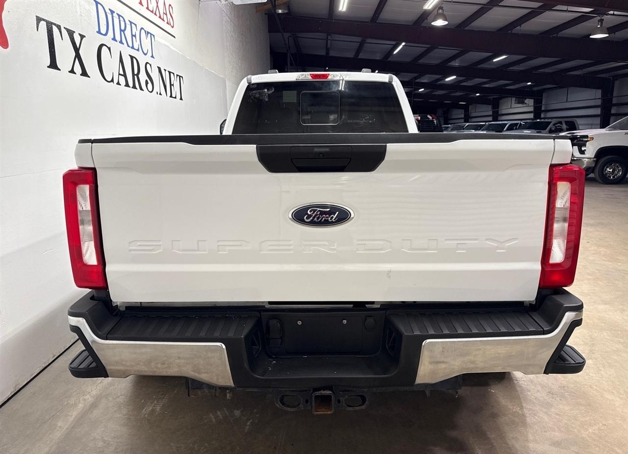 Ford F-350 SD XLT Crew Cab Long Bed DRW 4WD 2024