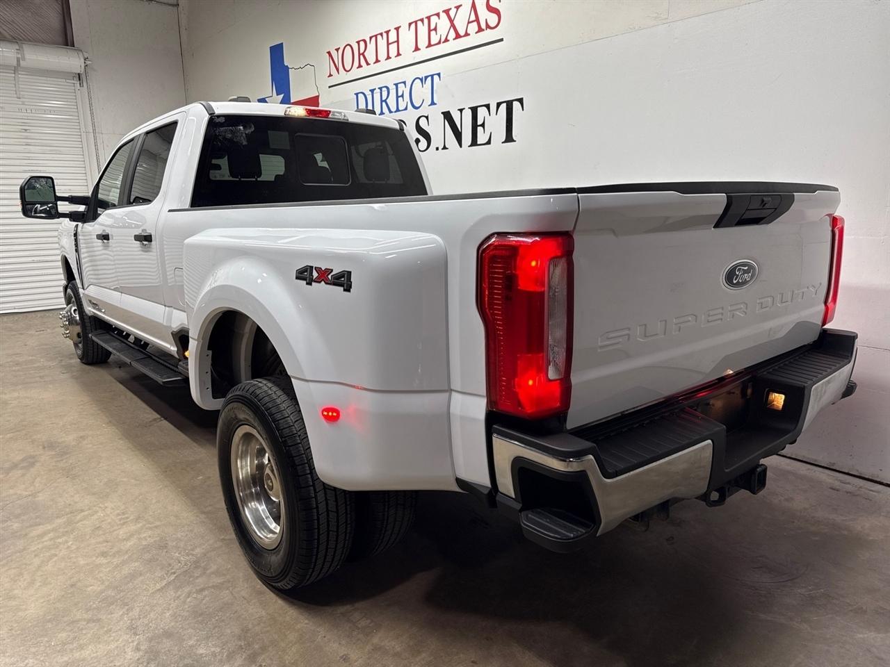 Ford F-350 SD XLT Crew Cab Long Bed DRW 4WD 2024