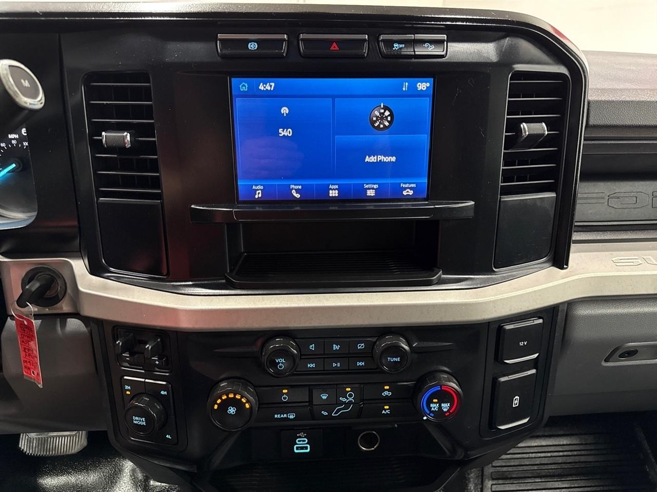 Ford F-350 SD XLT Crew Cab Long Bed DRW 4WD 2024
