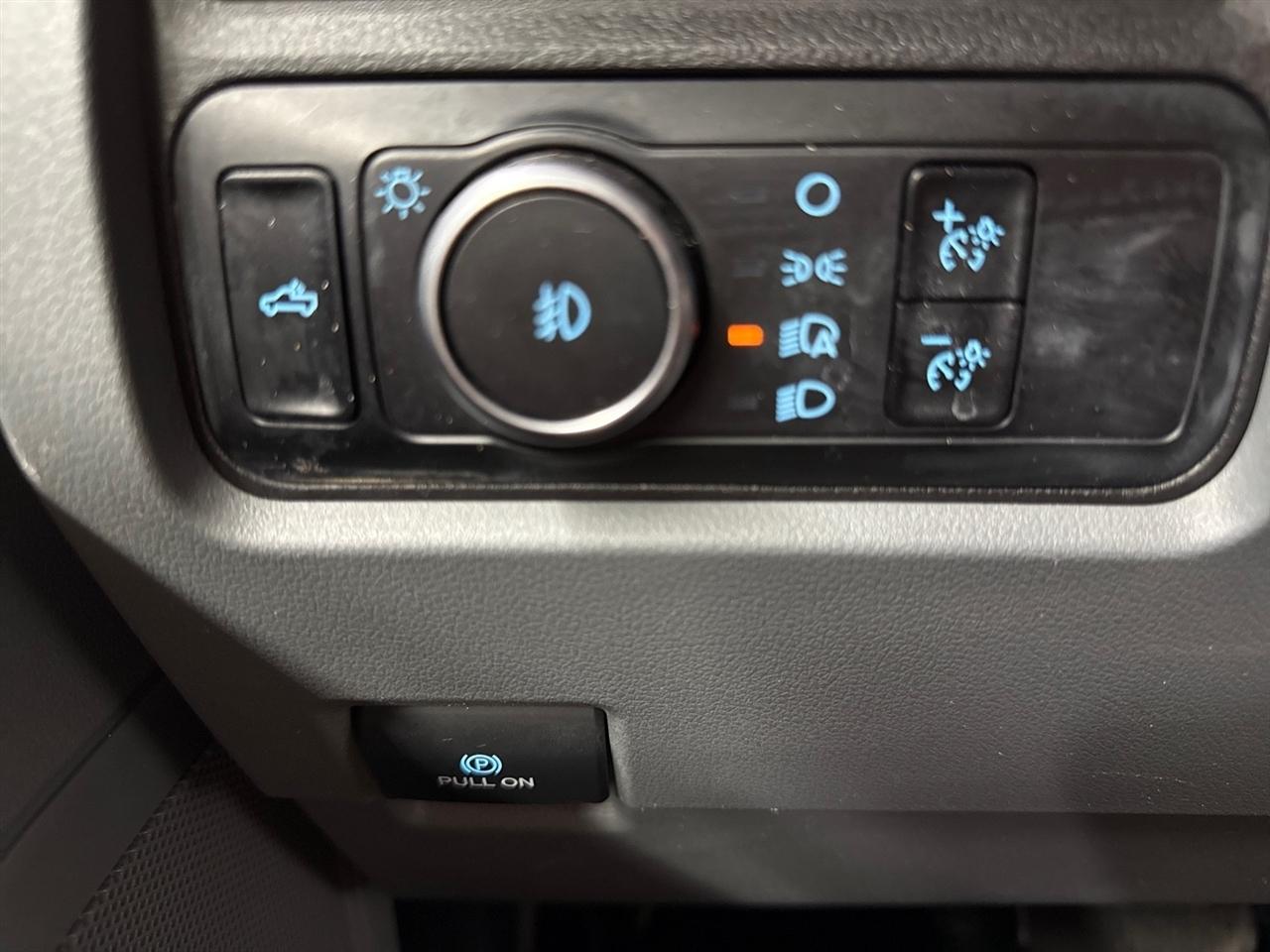 Ford F-350 SD XLT Crew Cab Long Bed DRW 4WD 2024