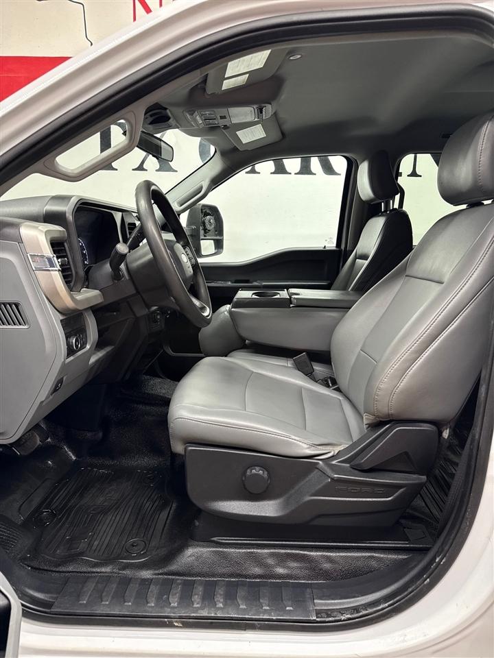 Ford F-350 SD XLT Crew Cab Long Bed DRW 4WD 2024
