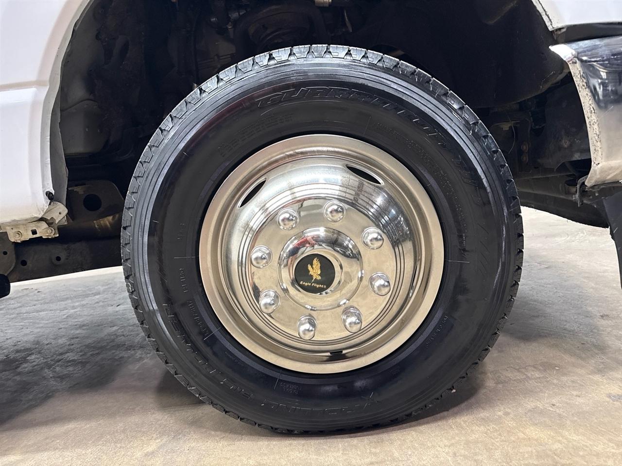 Ford F-350 SD XLT Crew Cab Long Bed DRW 4WD 2024