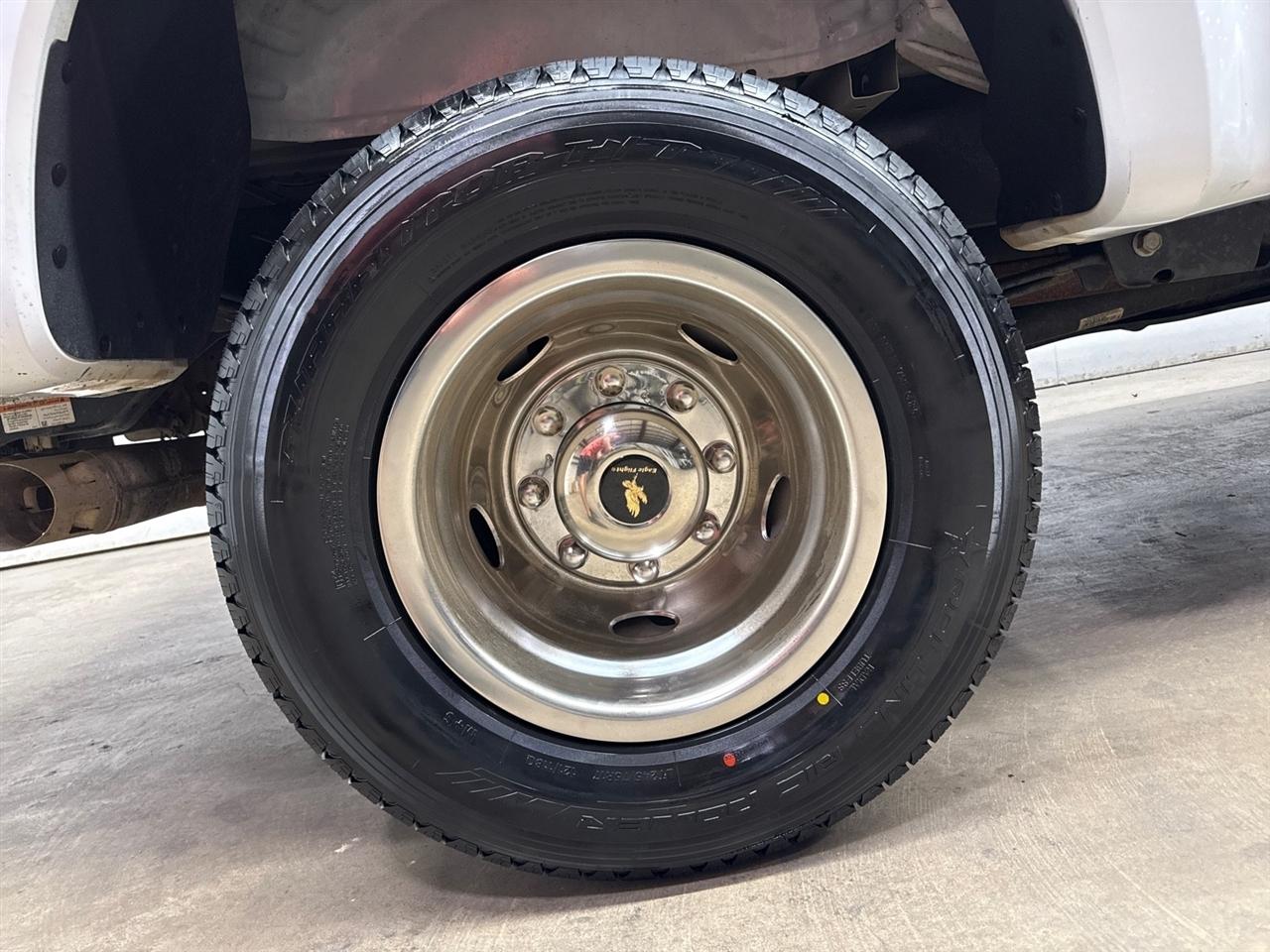 Ford F-350 SD XLT Crew Cab Long Bed DRW 4WD 2024