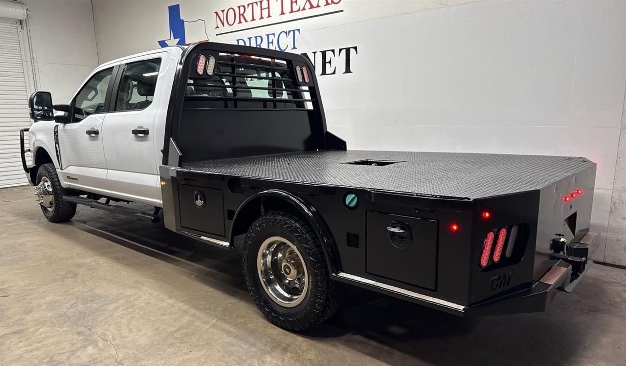 Ford F-350 SD XL Crew Cab Long Bed DRW 4WD 2023
