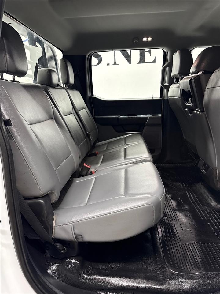 Ford F-350 SD XL Crew Cab Long Bed DRW 4WD 2023