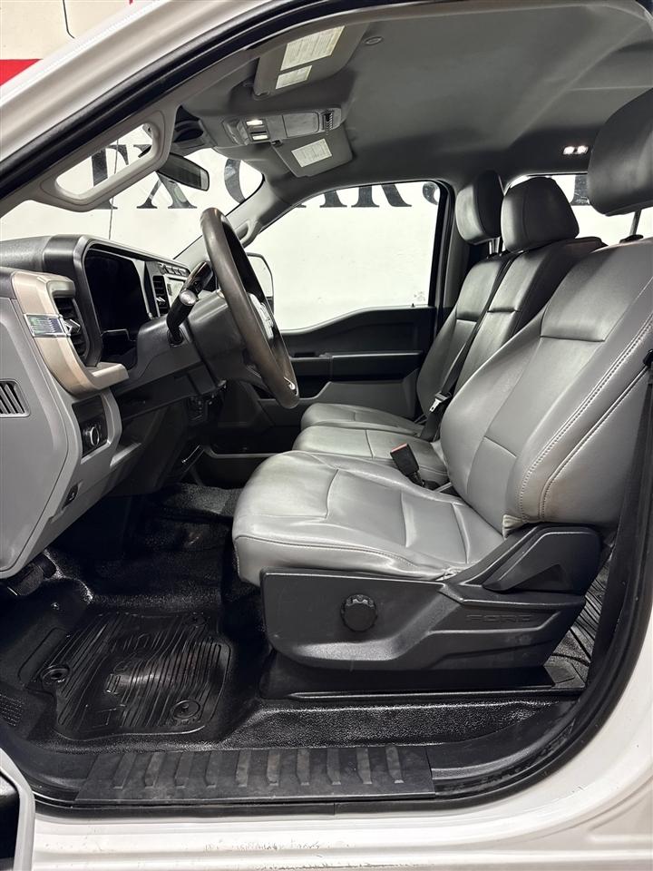 Ford F-350 SD XL Crew Cab Long Bed DRW 4WD 2023