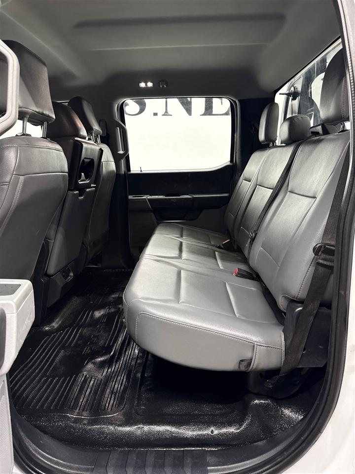Ford F-350 SD XL Crew Cab Long Bed DRW 4WD 2023