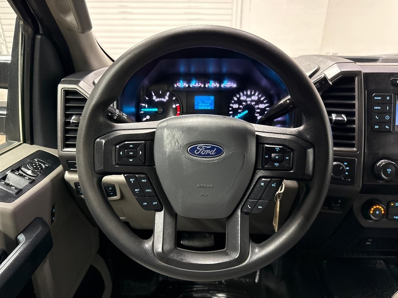 Ford F-550 Crew Cab DRW 4WD 2022