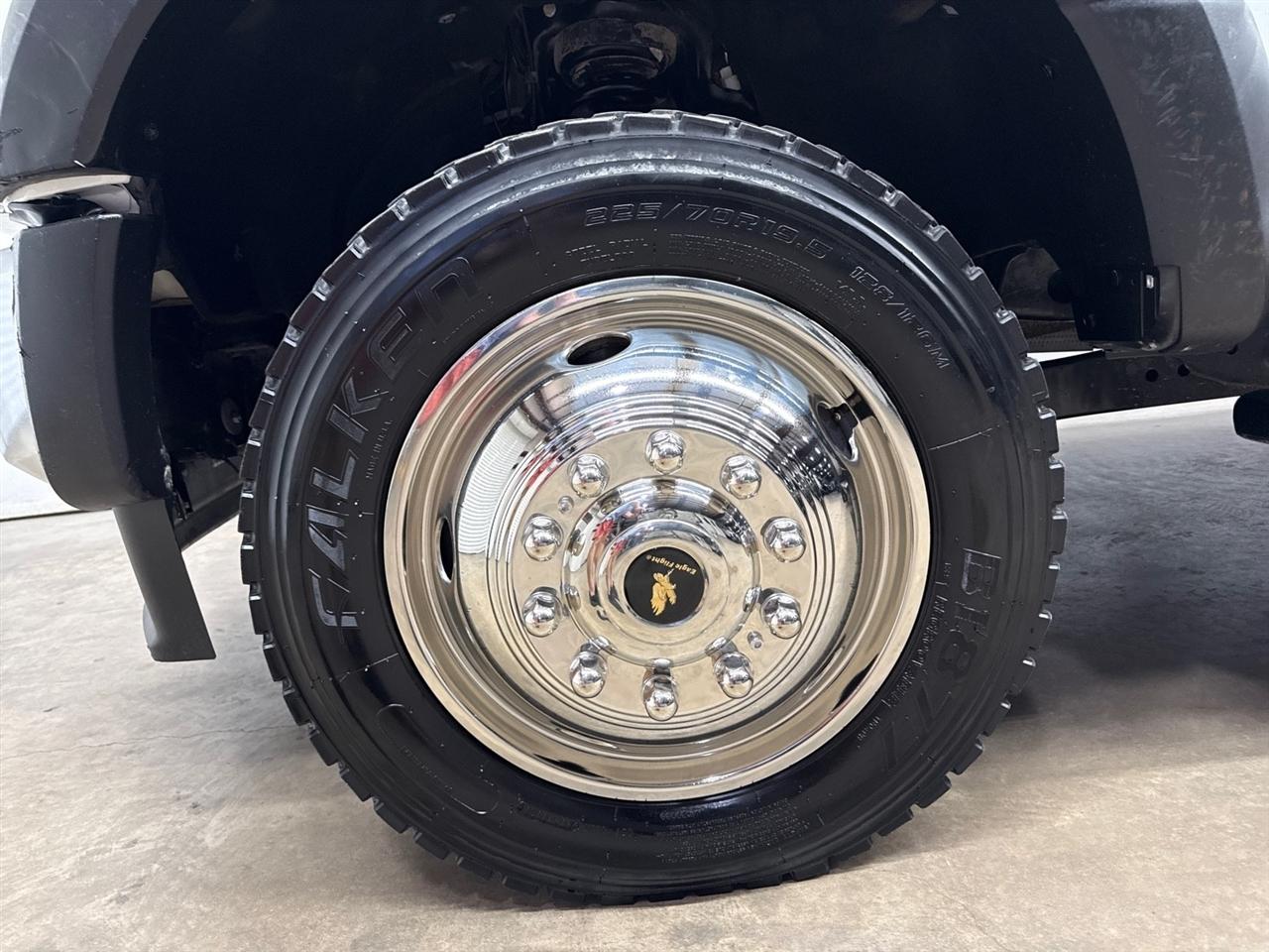 Ford F-550 Crew Cab DRW 4WD 2022