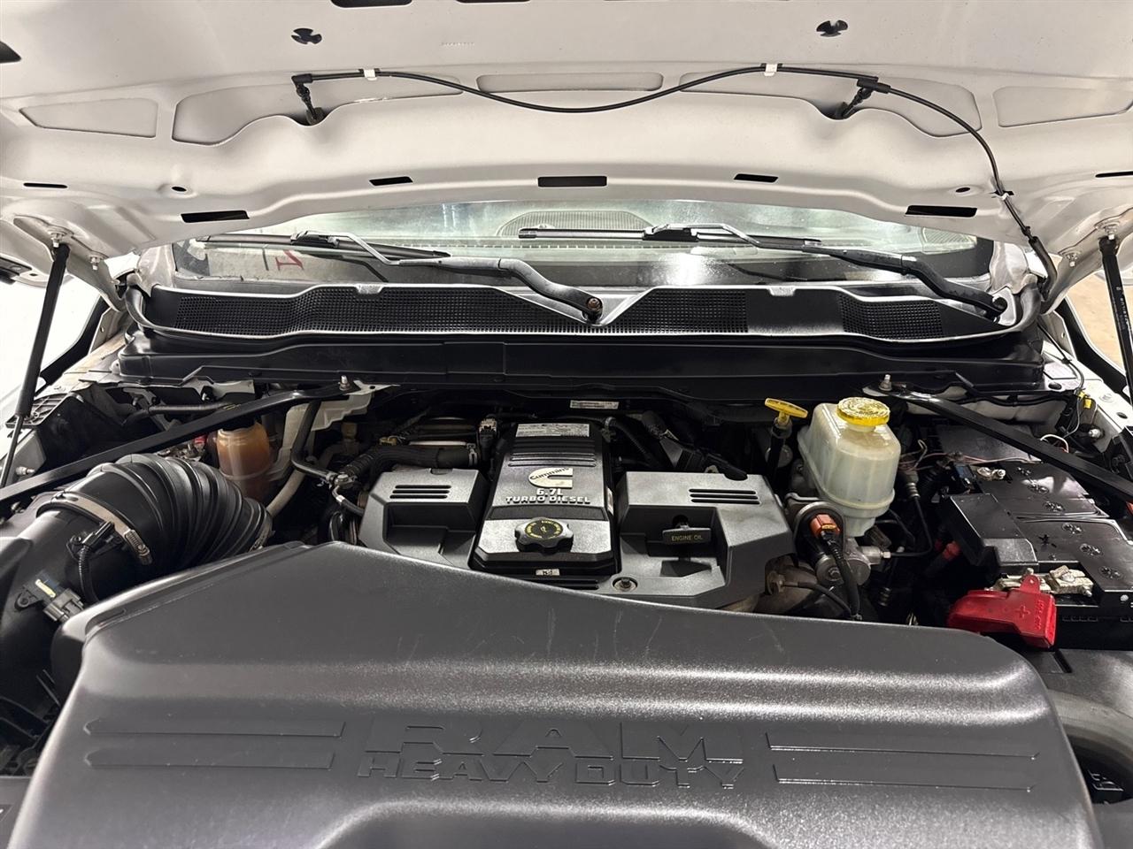 RAM 5500 Crew Cab LWB 4WD DRW 2019