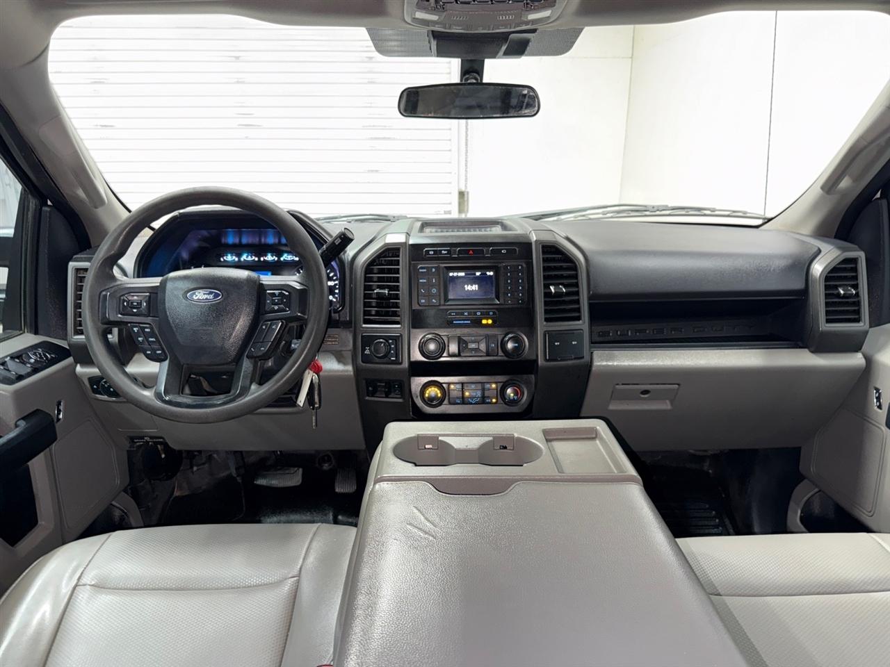 Ford F-250 SD XL Crew Cab Long Bed 4WD 2022