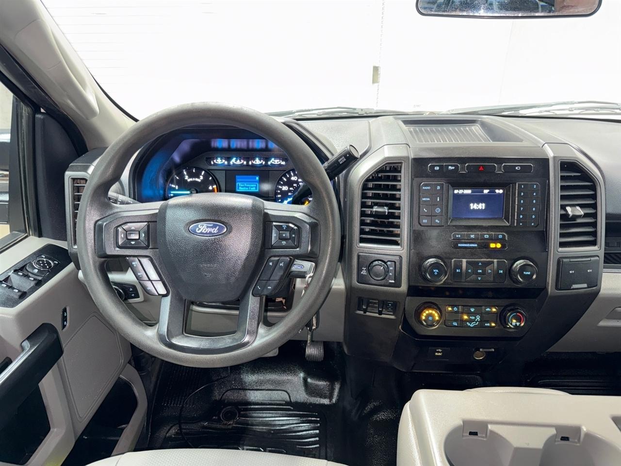 Ford F-250 SD XL Crew Cab Long Bed 4WD 2022