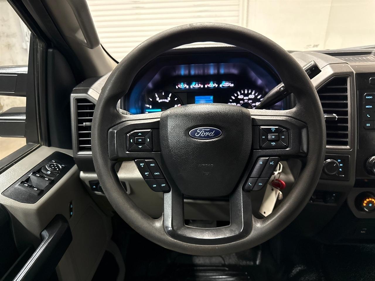 Ford F-250 SD XL Crew Cab Long Bed 4WD 2022