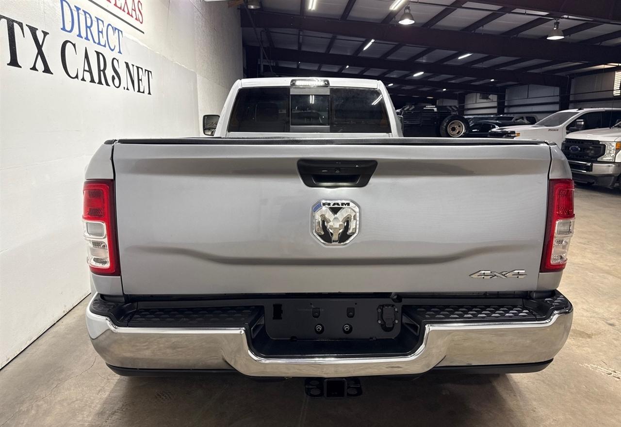 RAM 3500 Tradesman Crew Cab 4WD DRW 2024