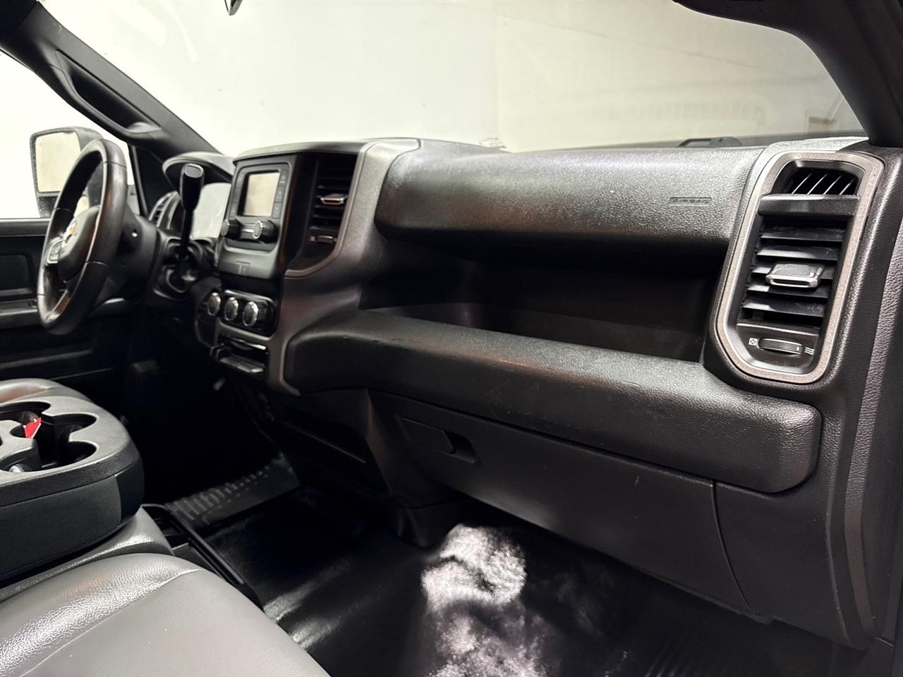 RAM 3500 Tradesman Crew Cab 4WD DRW 2024