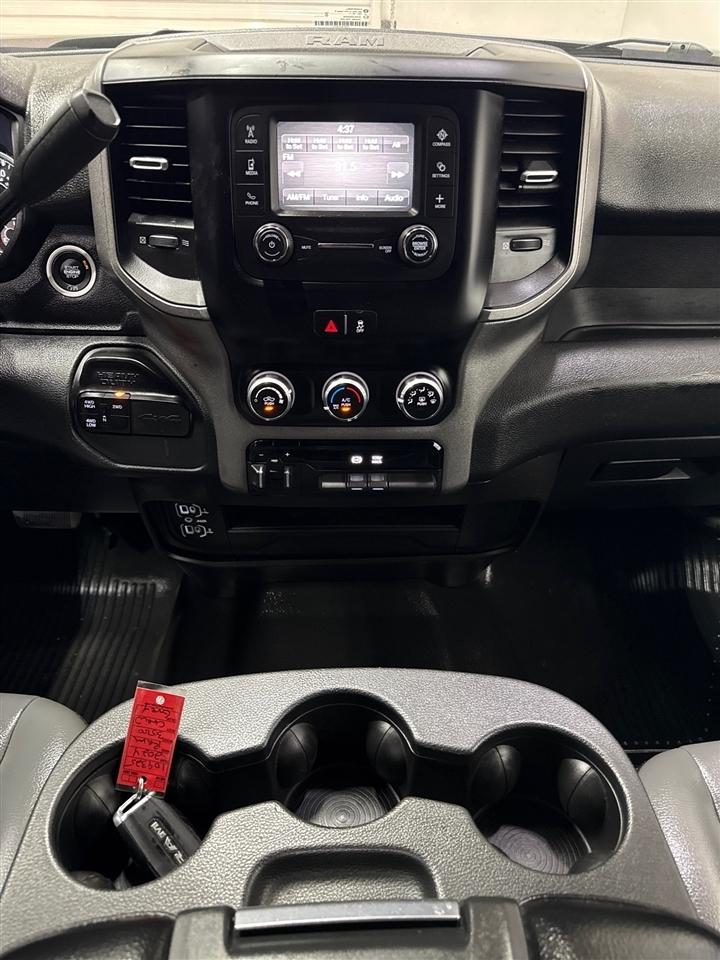 RAM 3500 Tradesman Crew Cab 4WD DRW 2024