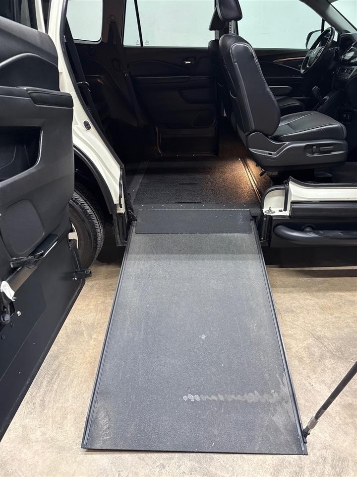 Honda Pilot EX-L w/Honda Sensing 2018