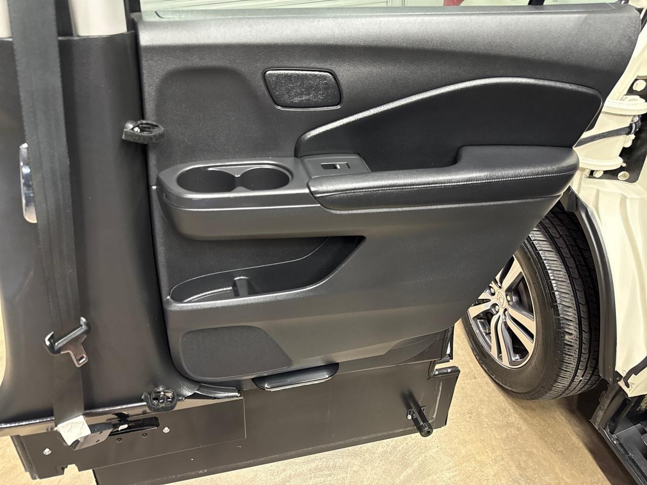 Honda Pilot EX-L w/Honda Sensing 2018